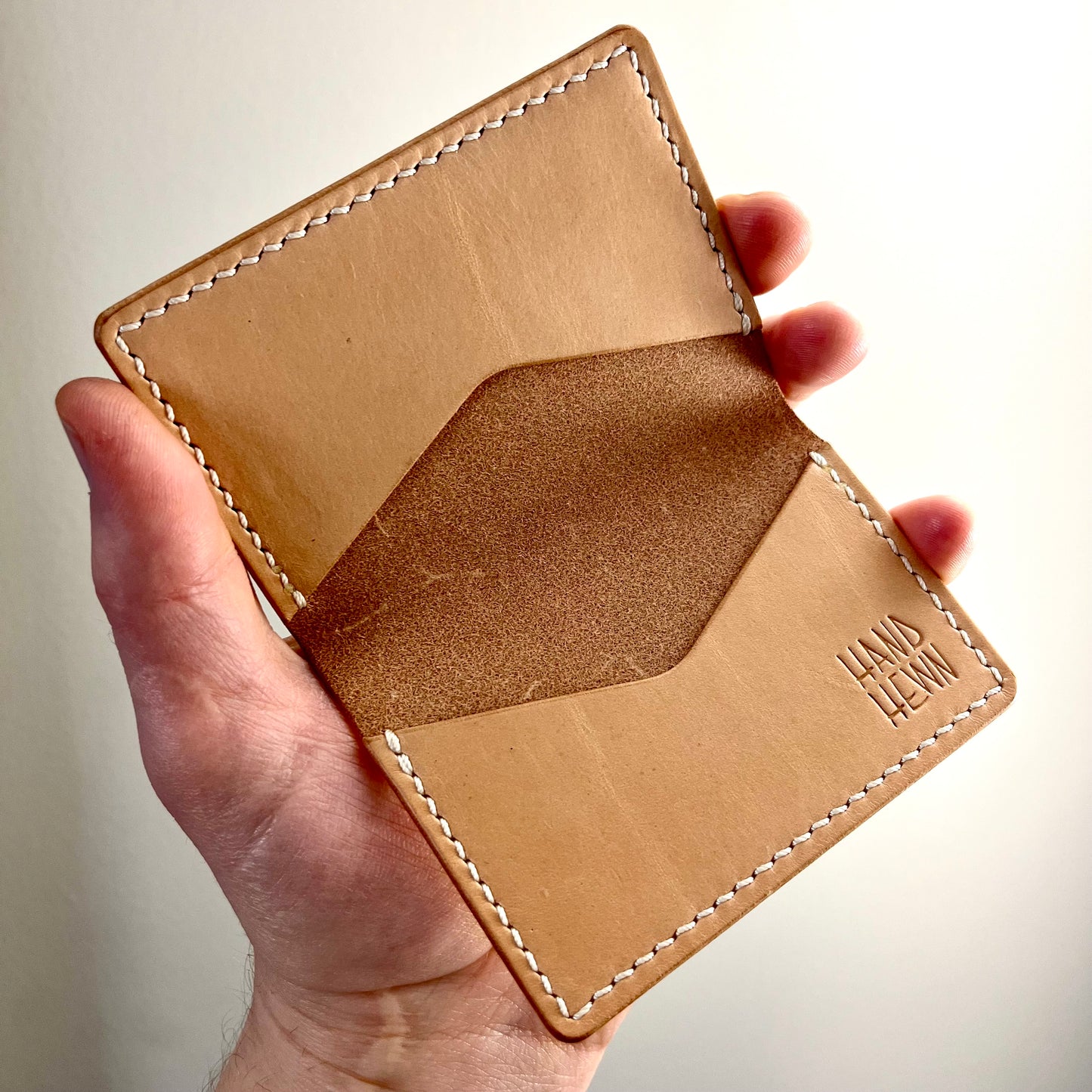 Runt Bi-Fold - Natural/White