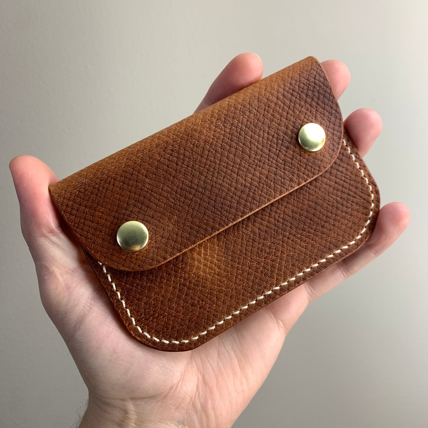 The Crush Snap Wallet - English Tan Saffiano/Natural/White