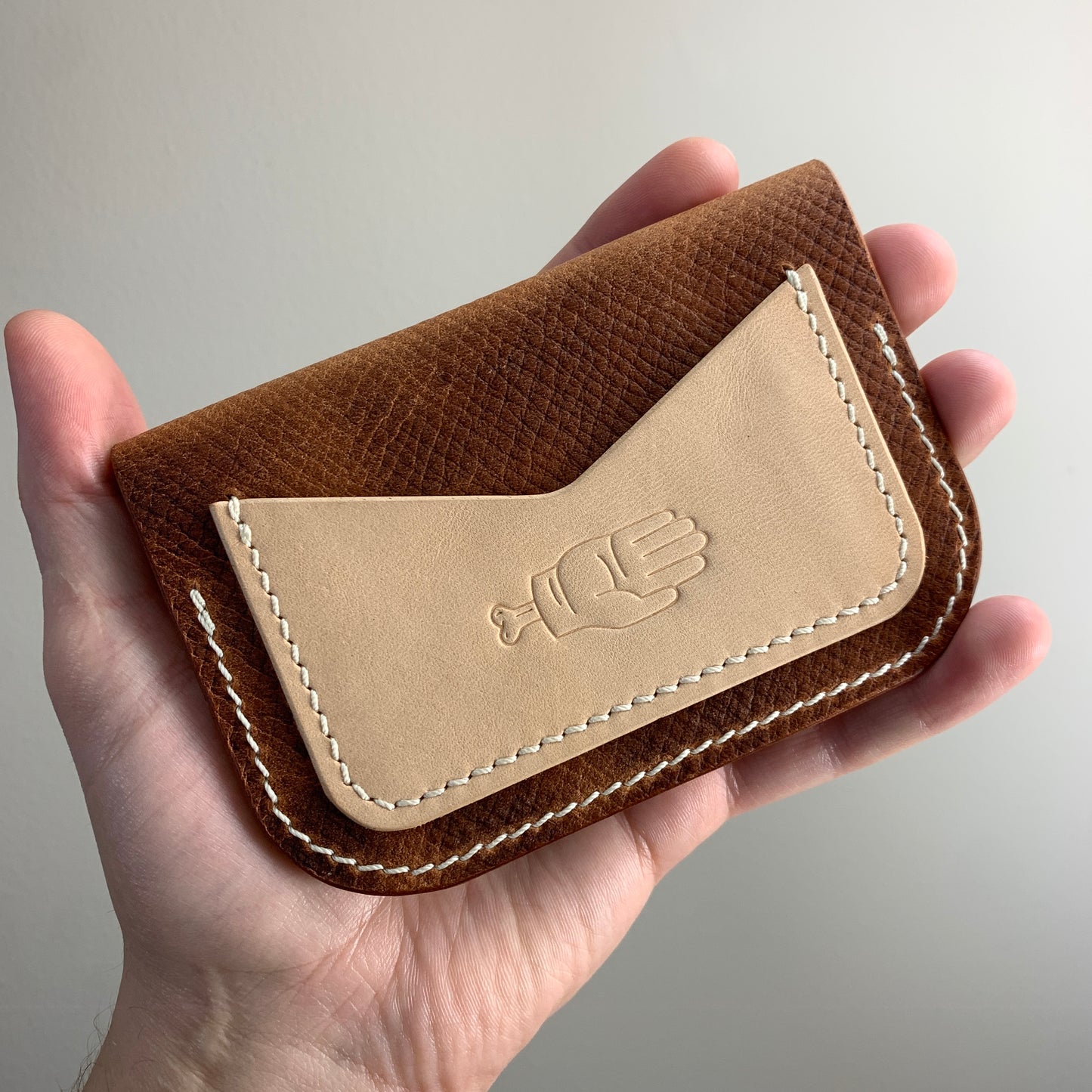 The Crush Snap Wallet - English Tan Saffiano/Natural/White