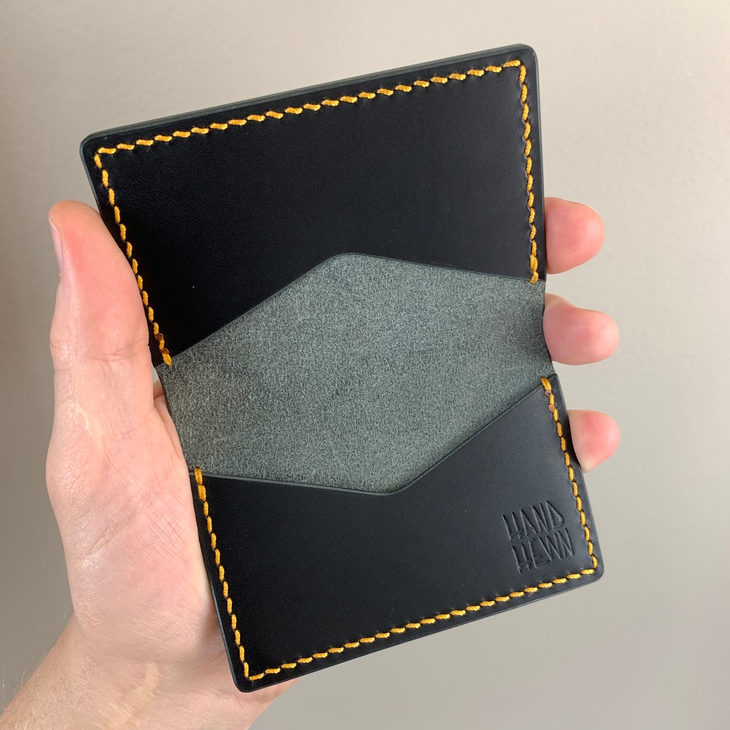Runt Bi-Fold - Black/Yellow