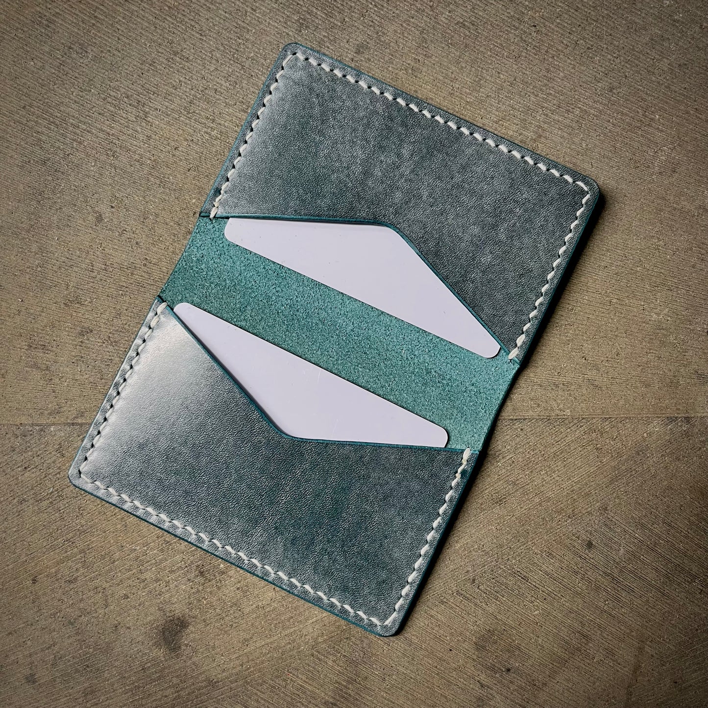 Runt Bi-Fold - Waxed Denim/White